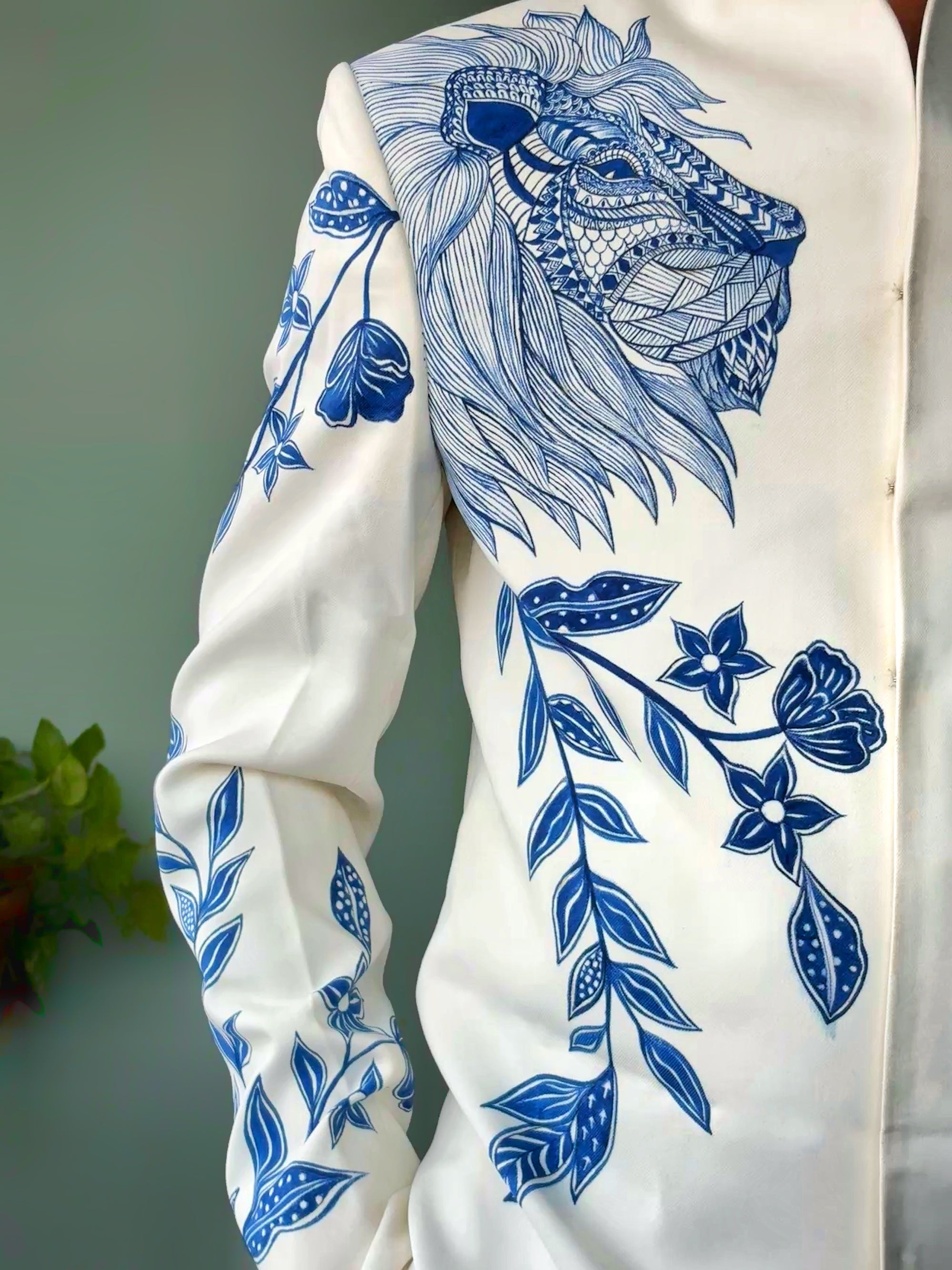 The Rajputana Lion: Hand-Painted Heritage Achkan Set