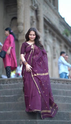 Handwoven Plum Maheshwari Saree with Zari Border