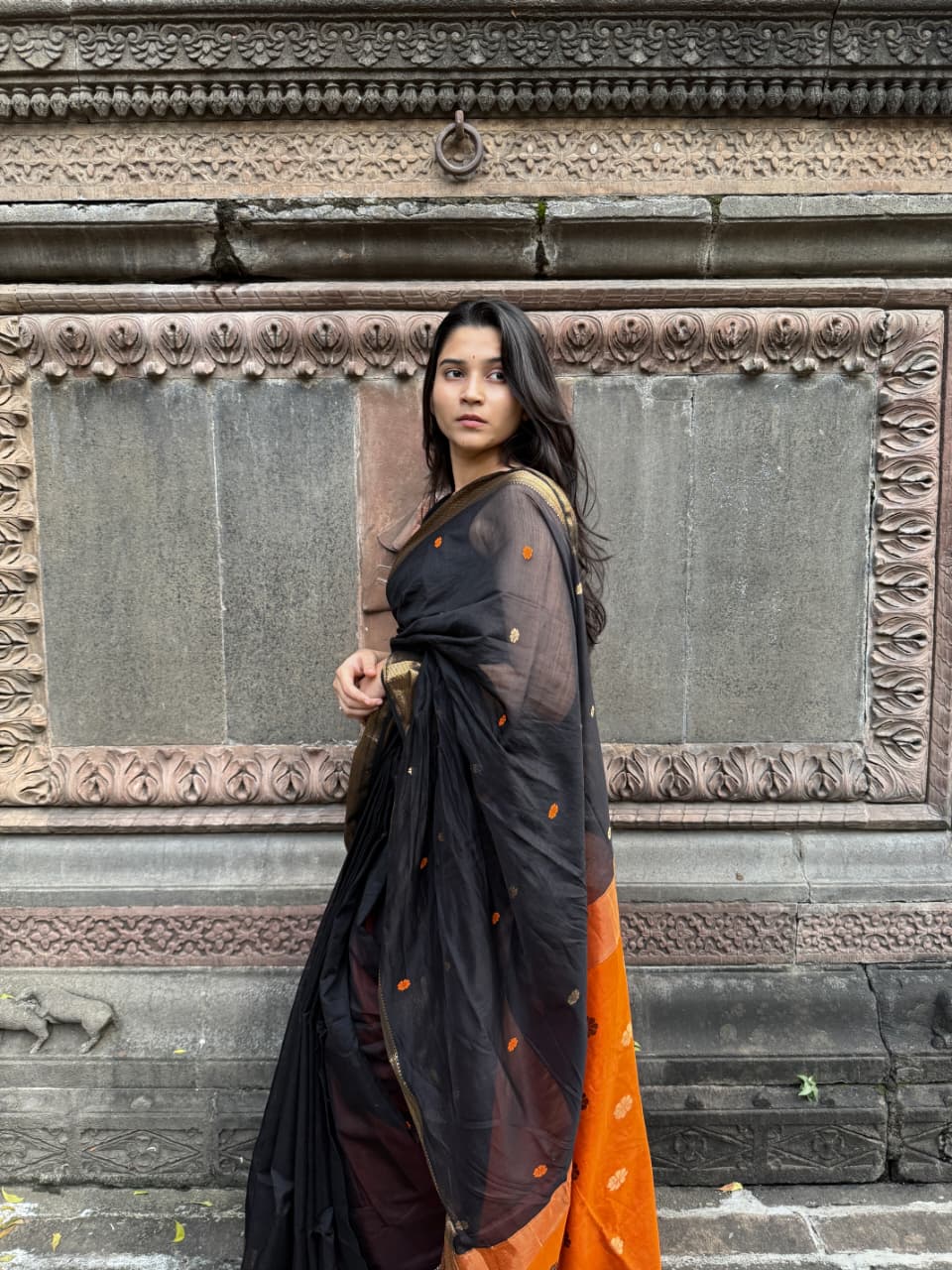 Handwoven Black & Rust Maheshwari Saree with Zari Border